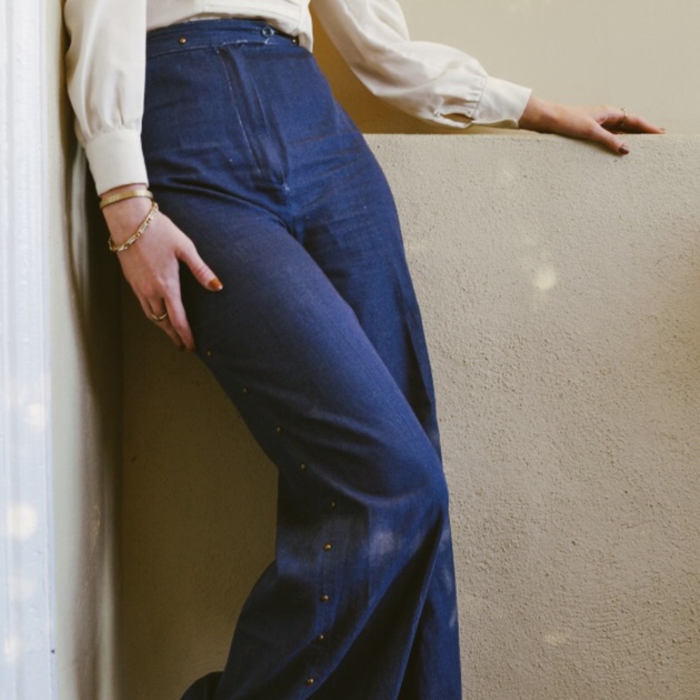 High waisted blue jeans